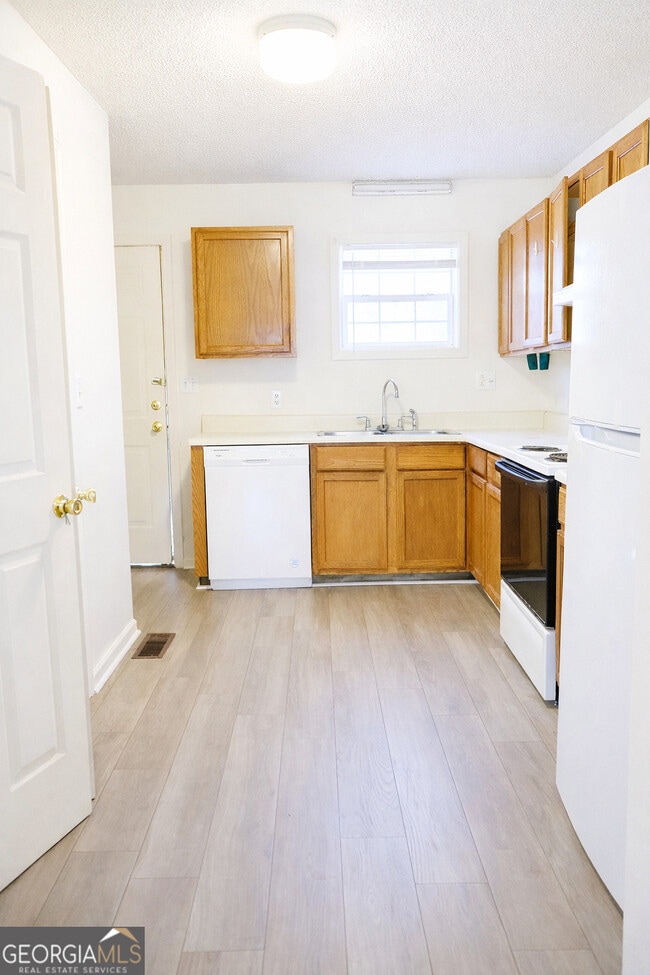 Photo - 120 Shamrock Ln