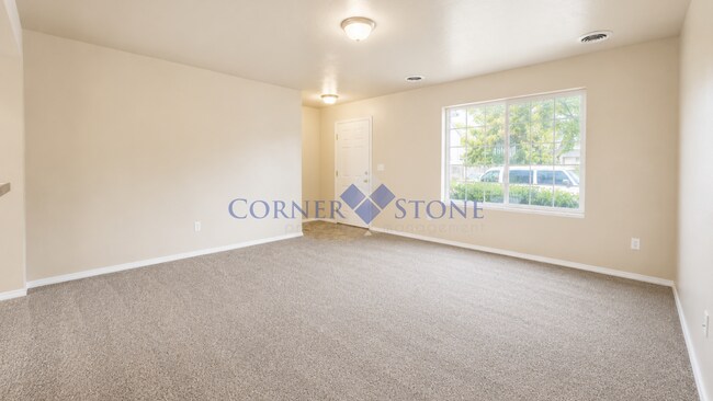 Photo - Large 4 Bedroom Home with Bonus Room!