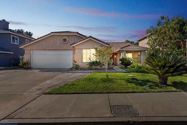 Nestled in the Heart of Fontana! - Nestled in the Heart of Fontana! Casa