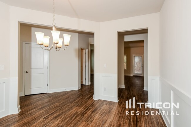 Photo - 592 Ireland Ln