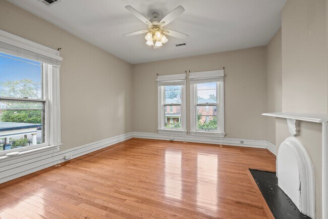 Photo - 57 Smith Pl Unit 3