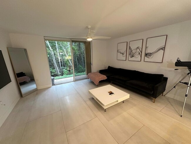 Photo - 1100 Scotia Dr Unit 105