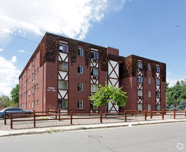 Building Photo - Park Athmar