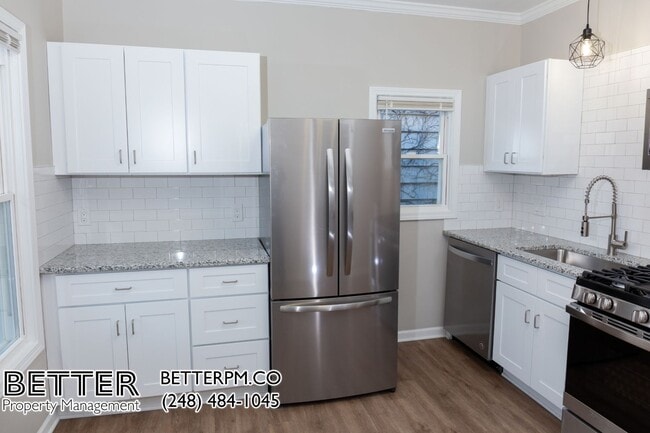 Building Photo - Modern Living in Mexicantown