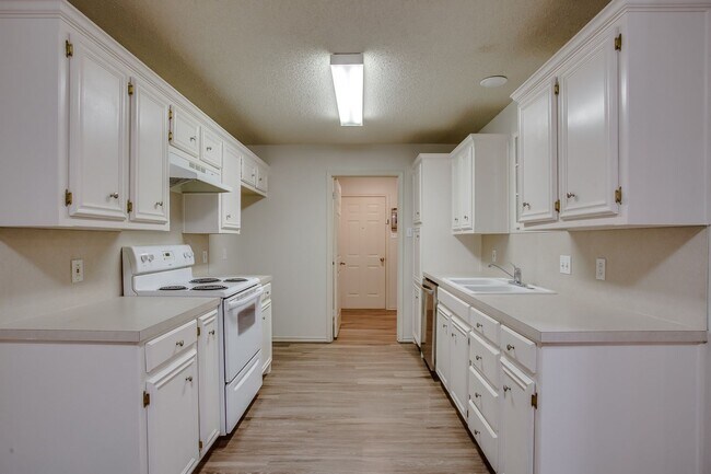 Photo - 3113 99th St