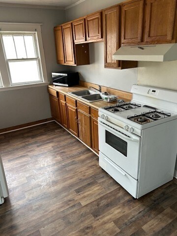 Photo - 231 Conklin Ave Unit 2