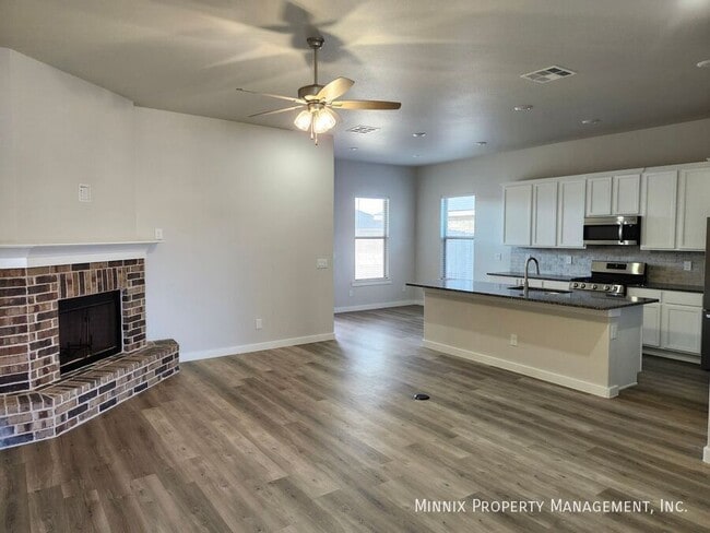 Photo - 1701 144th St