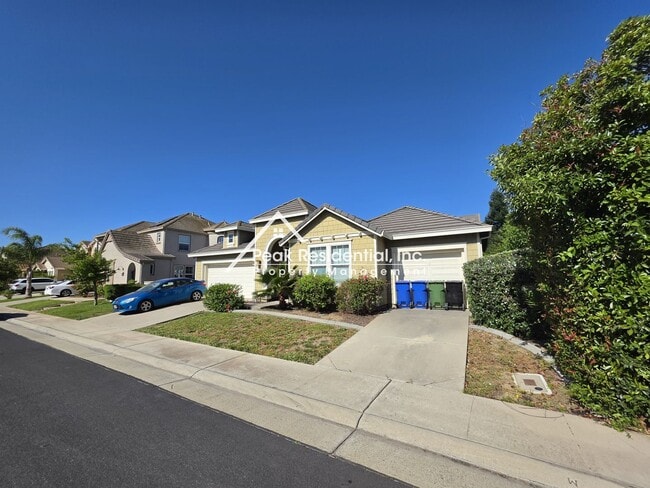 Photo - Charming 4 bedroom 2 bathroom home in Elk Grove!