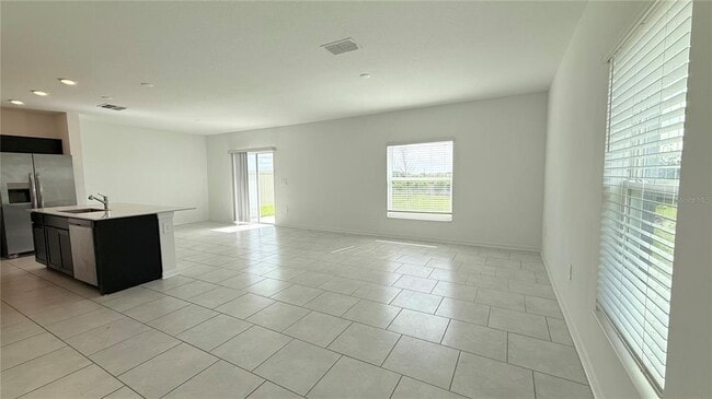 Photo - 669 Reggie Rd