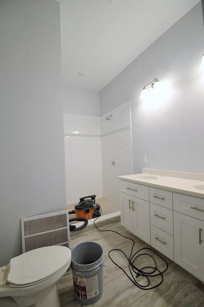 Photo - NO BROKER FEE!!  CENTRAL AIR!  RECENT RENOVATION IN BRIGHTON CENTER!