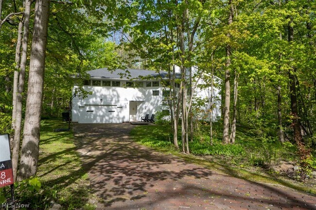 3812 Ellendale Rd
