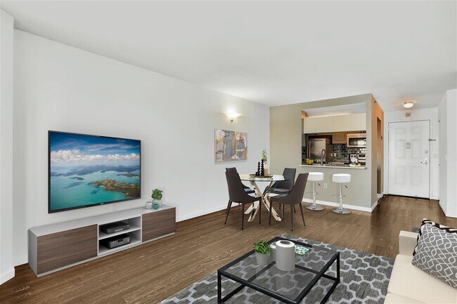 Building Photo - 20 2nd St Unit 207 Rental