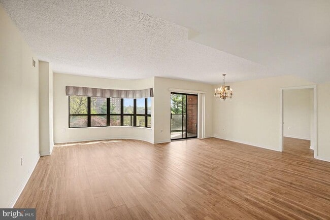 Photo - 100 Breyer Dr Unit 5-M