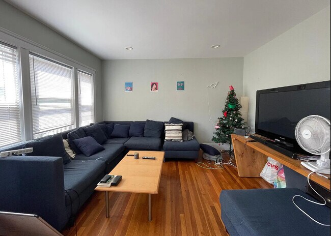 Building Photo - 23 Berwick Rd Rental