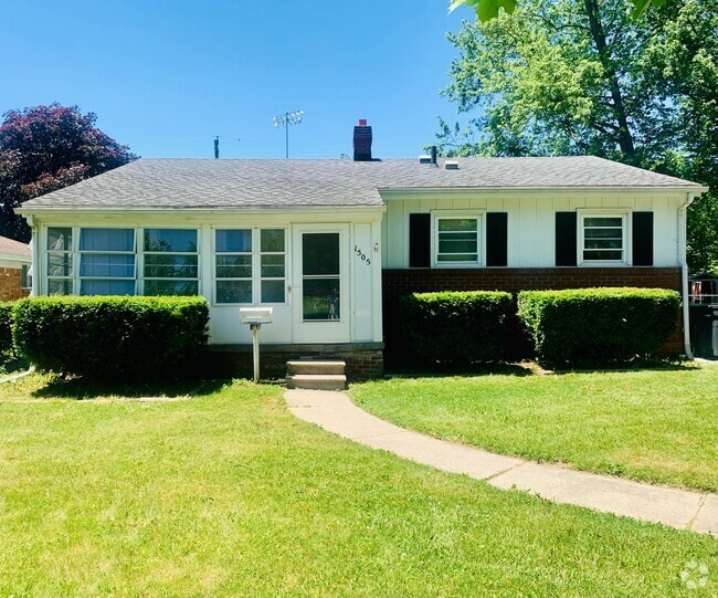 Building Photo - 1505 Wilderness Dr Rental
