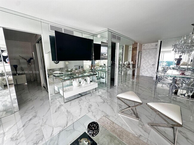 Photo - 6770 Indian Creek Dr Unidad 14M