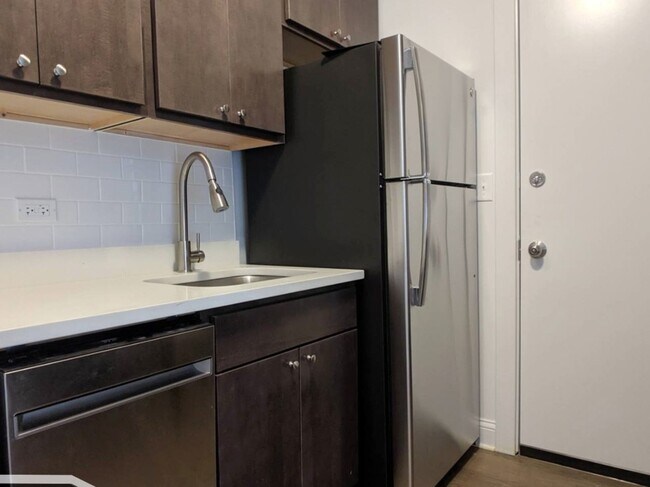 Photo - 2641 N Spaulding Ave Unit 1E