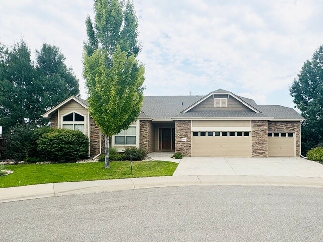 Building Photo - Stunning Executive 4 Bedroom 2 Bath Home in Northwest Loveland - 3-Car Garage!
