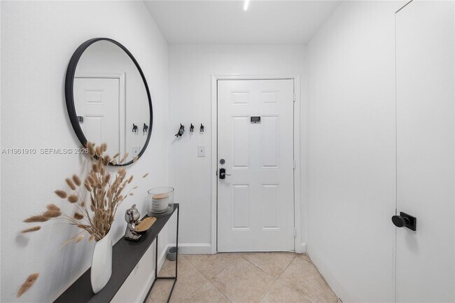 Photo - 9971 W Bay Harbor Dr Unit 206