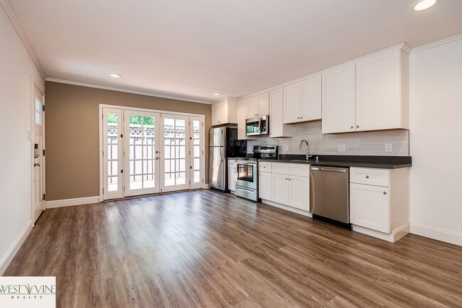 Building Photo - Spring Unit 1260 - A