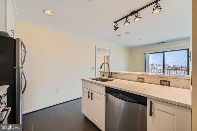 Photo - 2702 Lighthouse Point E Unidad 722