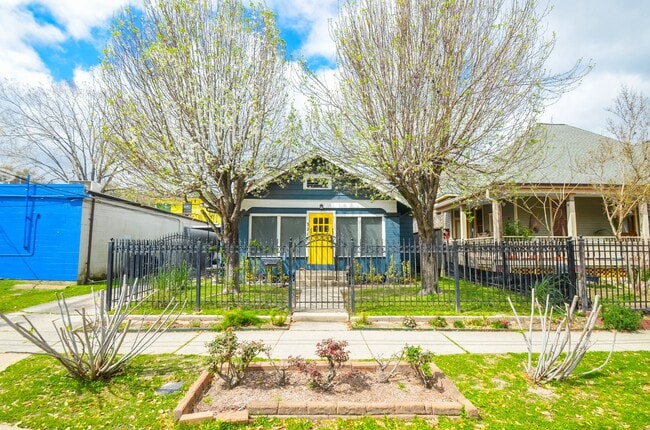 Photo - 3211 Beauchamp St