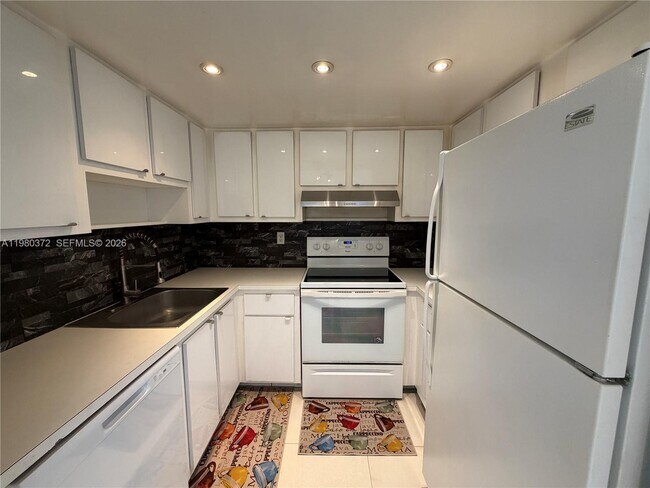 Photo - 1400 NE 54th St Unit 205