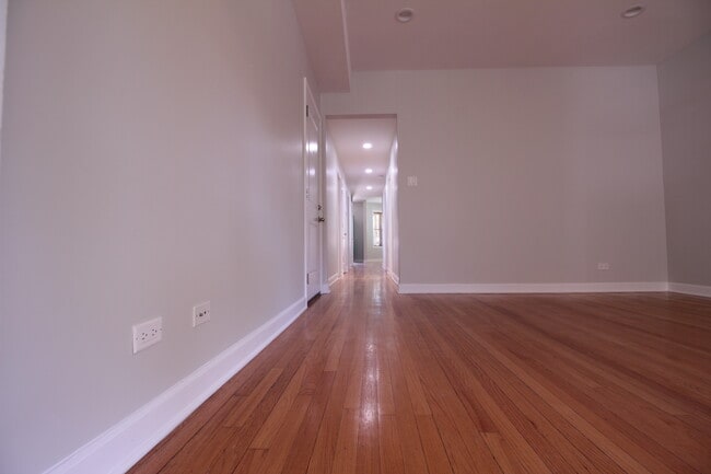Photo - 4711 N Monticello Ave Unit Monticello