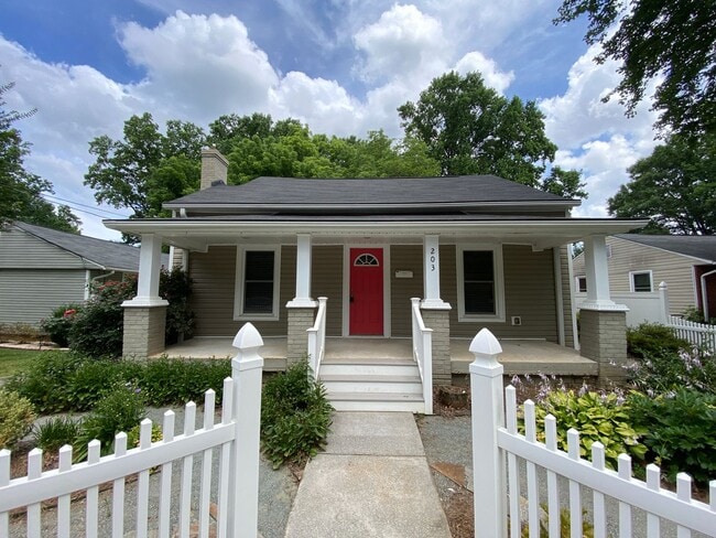 Photo - 203 Shawnee St