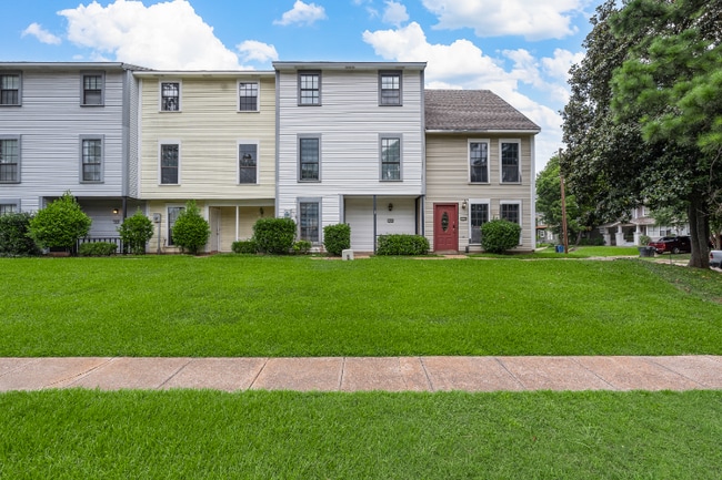 Photo - 2500 Centenary Blvd