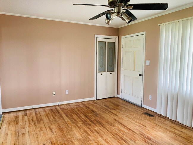 Photo - CUTE 3 BR, 1 BA BRICK HOME IN CONVENIENT MT OLIVE LOCATION