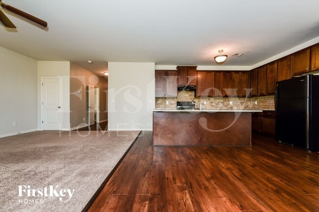 Photo - 152 Daisy Cir
