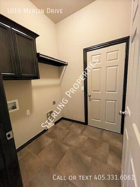 Photo - 1016 Merlin Dr