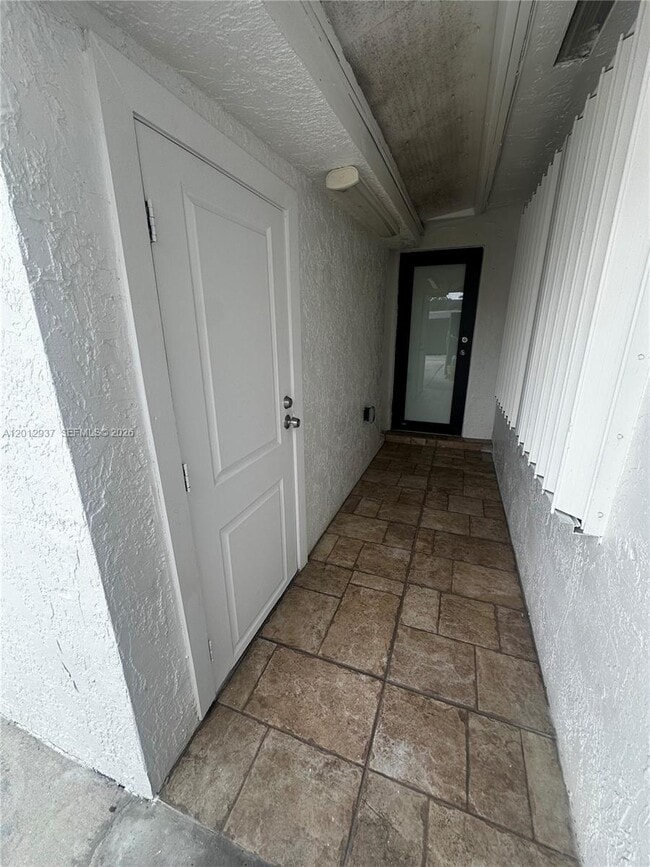 Building Photo - 18560 SW 128th Ave Unit B