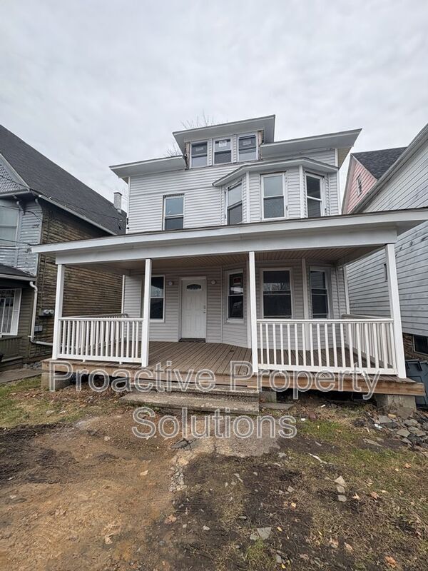 Photo - 415 S Main Ave