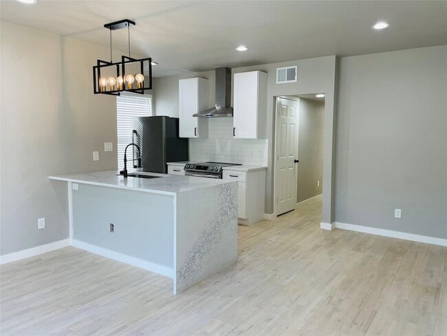 Photo - 4609 Virginia Ave Unit 101