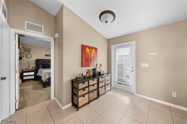 Photo - 3205 38th St W