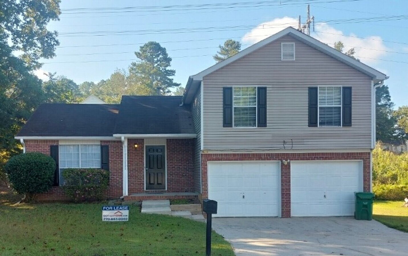 Impressive 3 Bed, 2.5 Bath Home with Fence... House Rental in