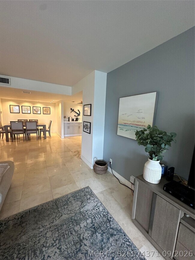 Building Photo - 4900 N Ocean Blvd Unit 605