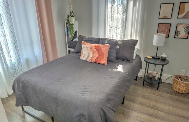 Photo - 1522 E Pierce St