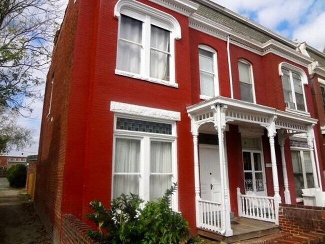 Photo - 12 S Plum St