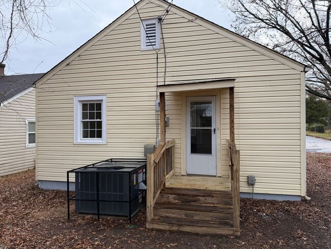 Photo - Charming 2 bedroom 1 bath cottage