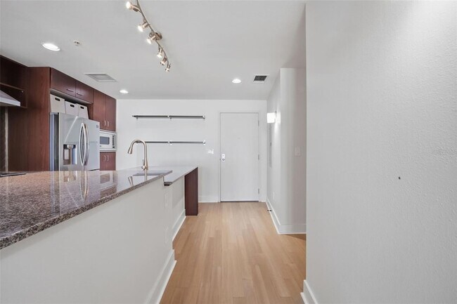 Photo - 1208 E Kennedy Blvd Unit 1121