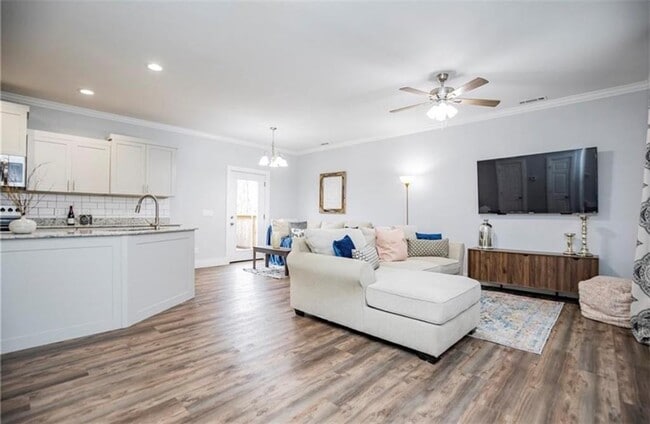 Photo - 43 Allendale Dr