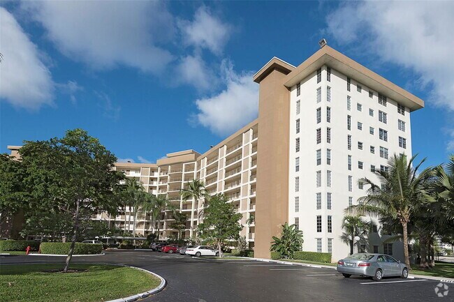 Building Photo - 3051 N Course Dr Unit 211 Rental