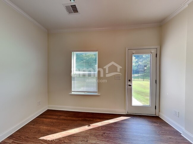 Photo - 597 Woodall Rd