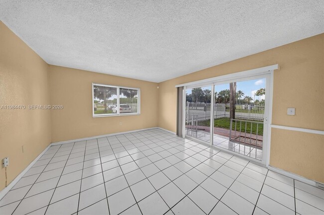 Building Photo - 505 NW 177th St Unit 103