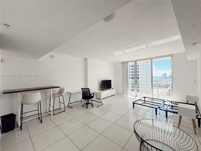 Photo - 1750 N Bayshore Dr Unidad 2708