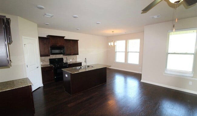 Photo - 6448 Oaks Edge Dr