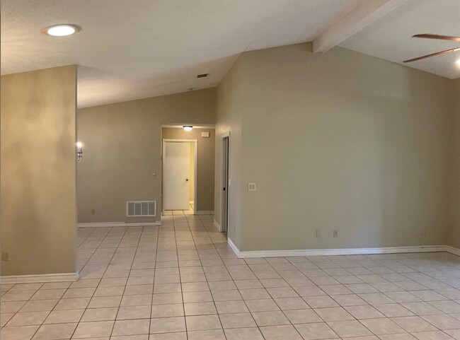 Photo - 2814 Luce Dr N